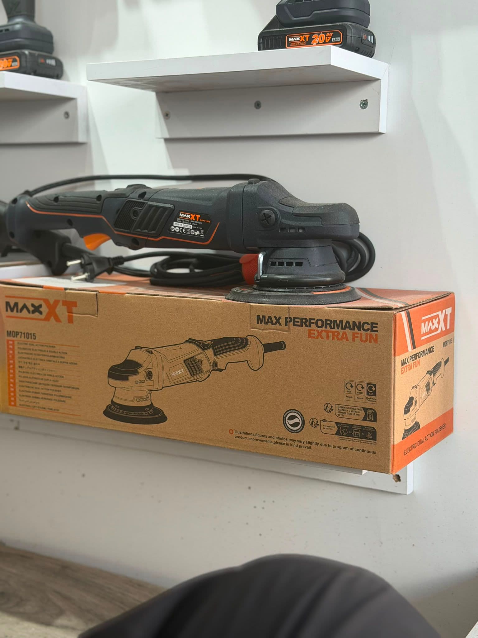 MAX-XT ELEKTRİKLİ ORBİTAL POLİSAJ MAKİNASI